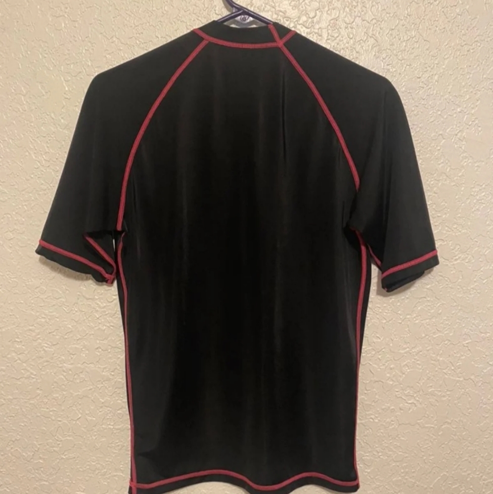 Women's Black Rash Guard with Pink Trim - Picture 4 of 4